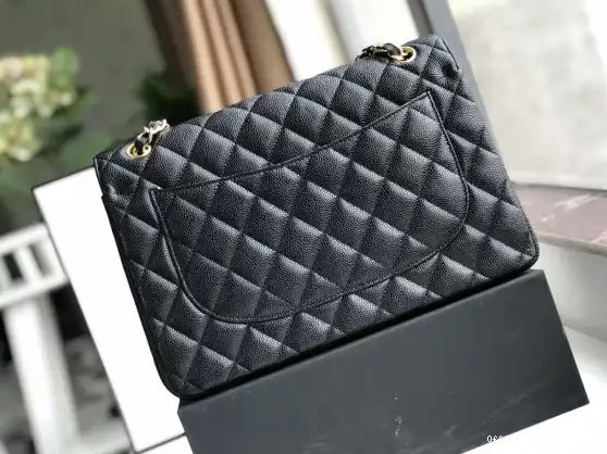 HyperPeter CHANEL 30CM BAG FLAP 0526